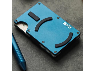 Slanke minimalistische compacte portemonnee en kaarthouder RFID beschermd met C